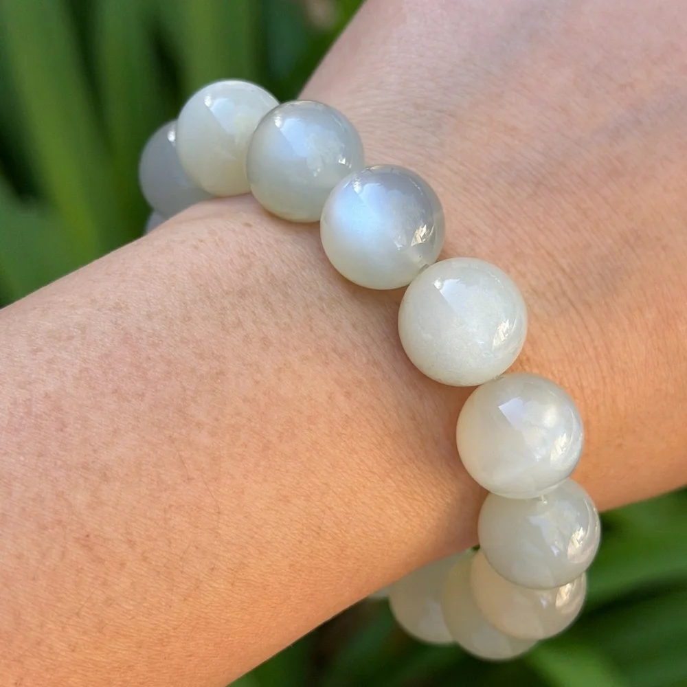 14.5mm‎ stretchable high quality flashy silver moonstone bracelet 0610